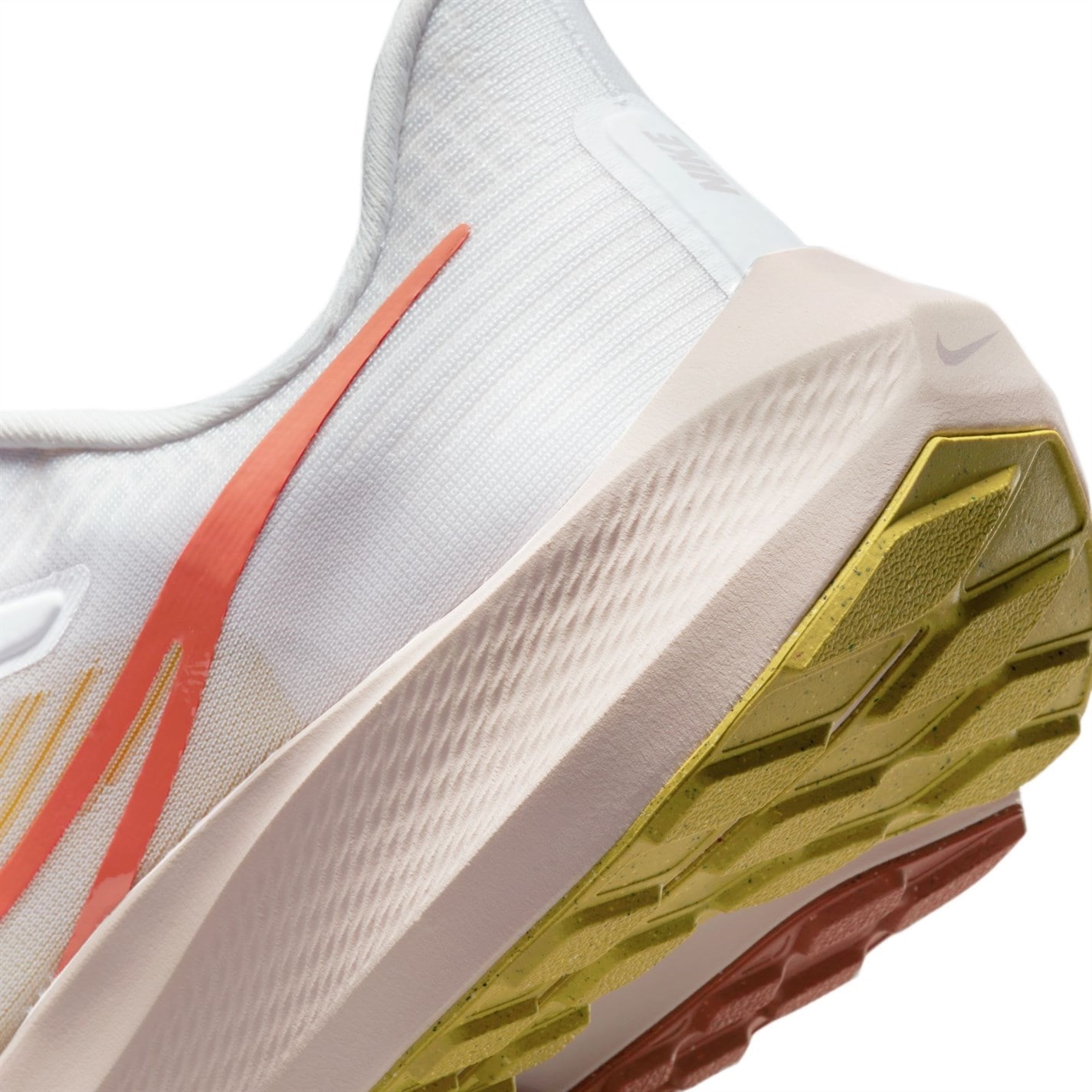 Adidasi alergare Nike Air Zoom Pegasus 39 Road pentru femei mov alb