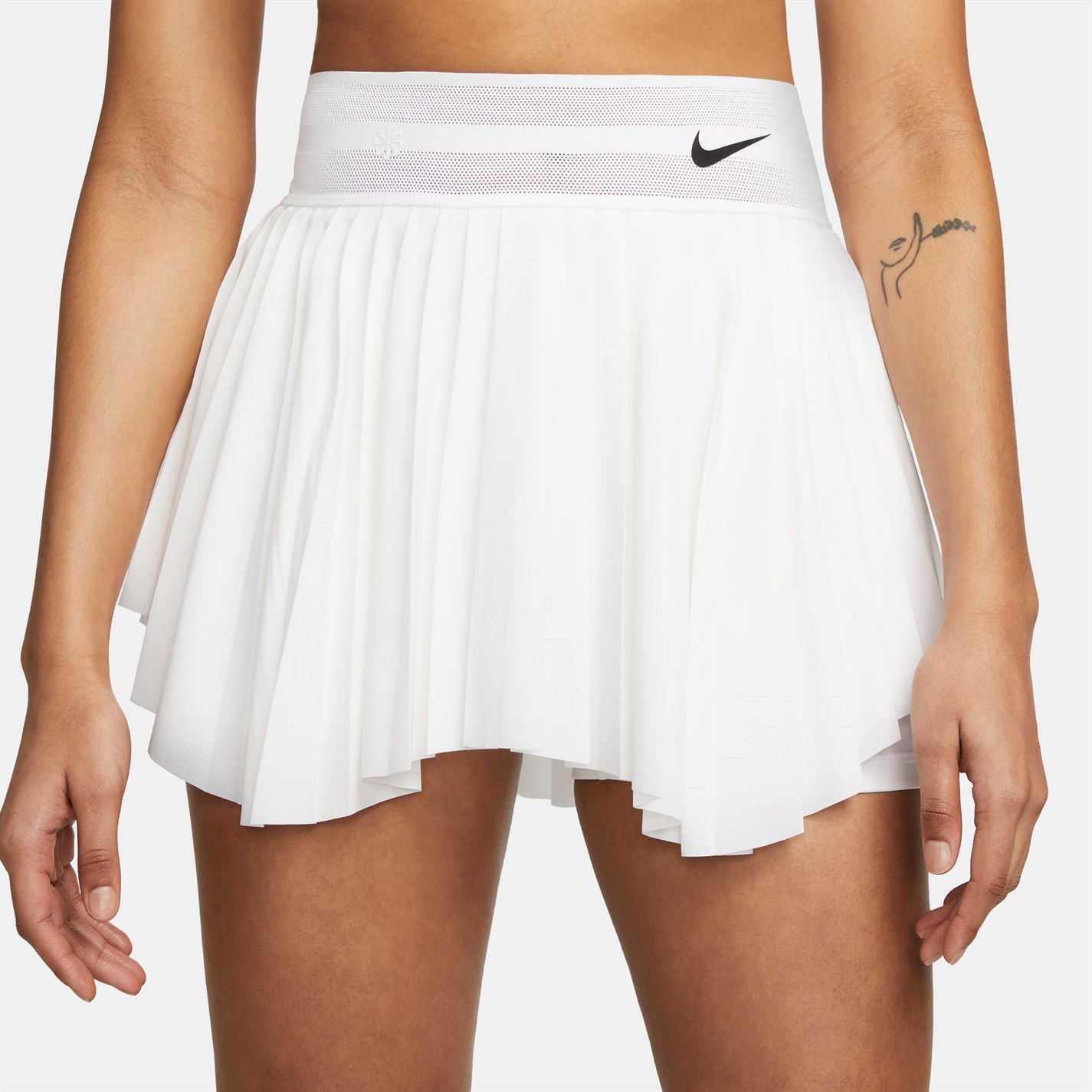 Fusta Nike Court Dri-FIT Slam High-Rise pentru femei alb negru