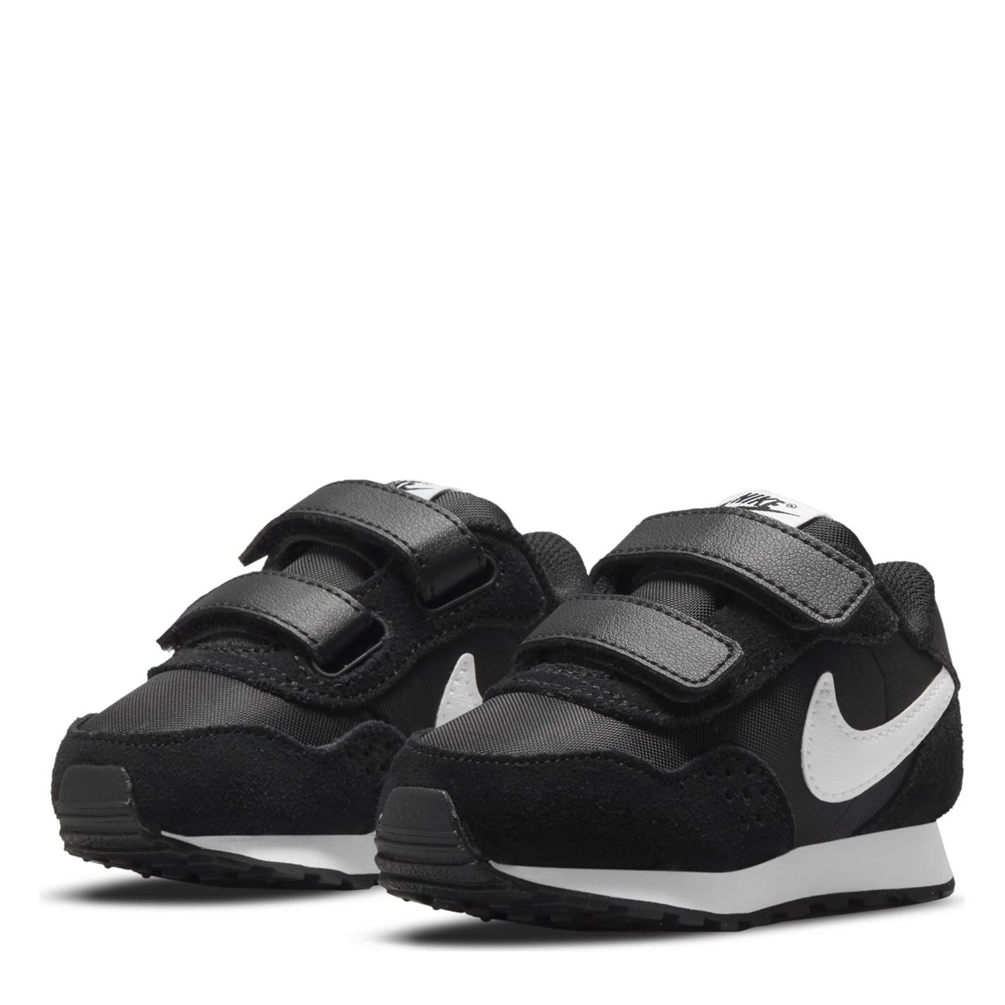 Nike MD Valiant Shoe baietei negru alb