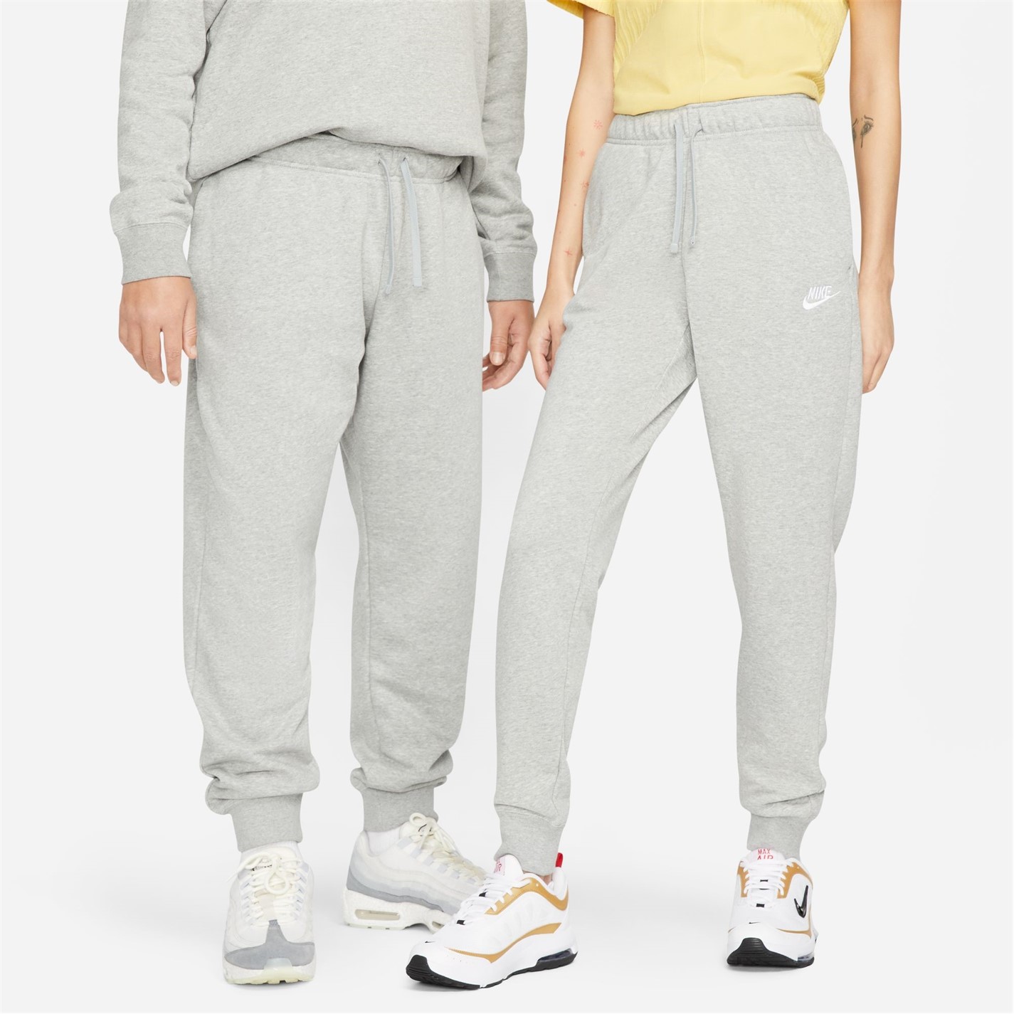 Pantaloni caldurosi Nike Sportswear Essential pentru femei gri hth alb