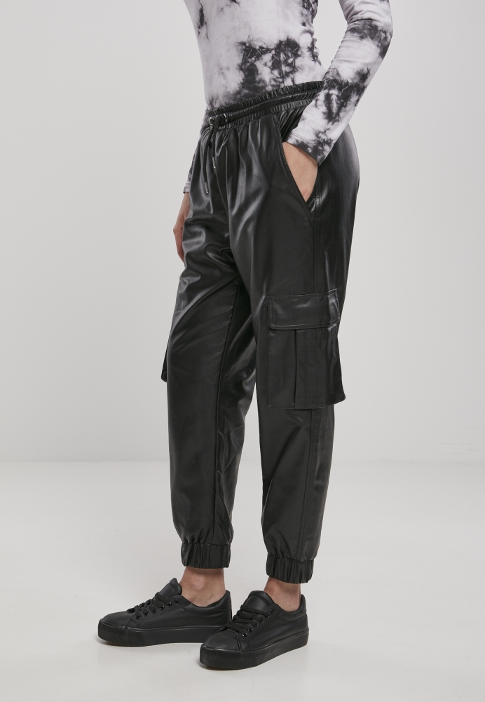 Pantaloni Cargo piele ecologica pentru Femei negru Urban Classics