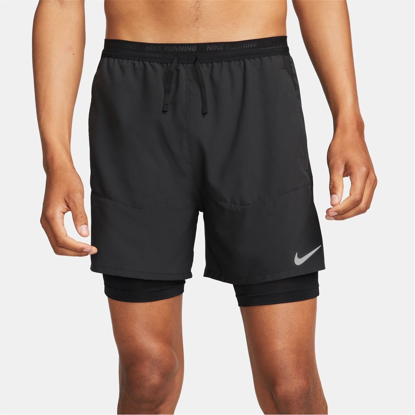 Pantaloni scurti Nike Dri-FIT Stride 7 2-in-1 alergare pentru Barbati negru ref gri