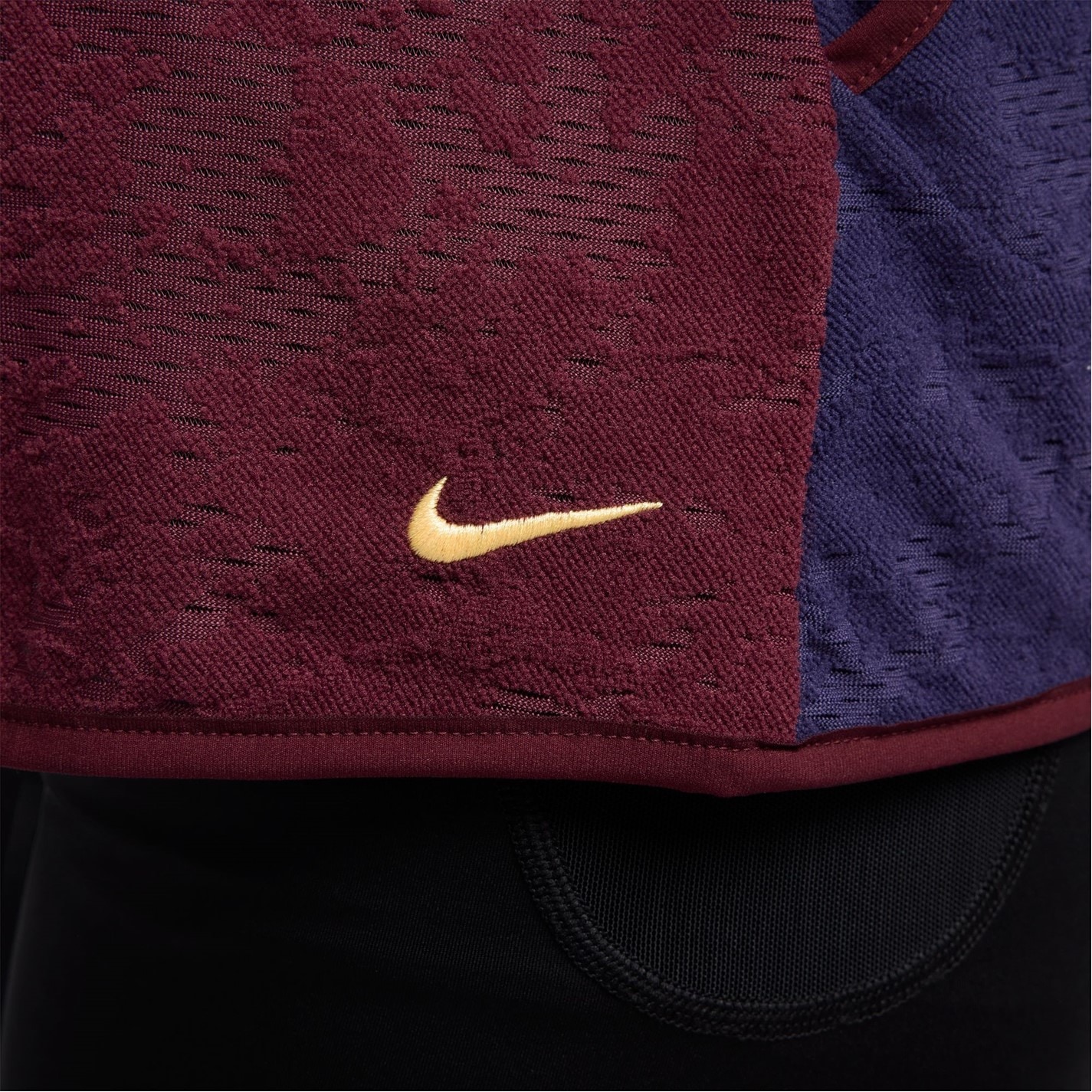 Tricou alergare Nike Trail Dri-FIT 1/2-cu fermoar pentru Barbati albastru maro inchis