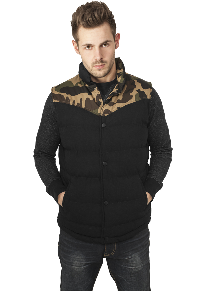 Veste barbati camuflaj wood camuflaj Urban Classics negru